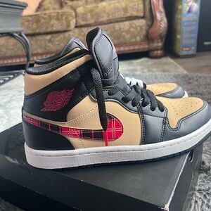 Air Jordan 1 Mid High-Top Sneakers Tartan Swoosh Plaid